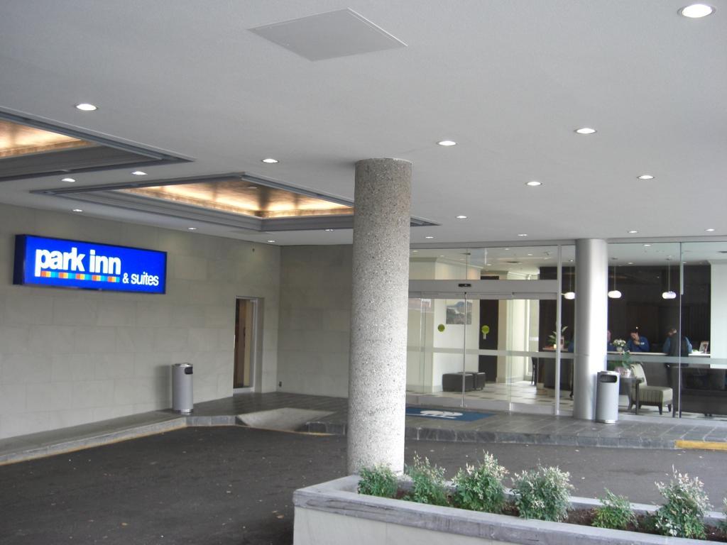 Park Inn & Suites By Radisson Vancouver Ngoại thất bức ảnh