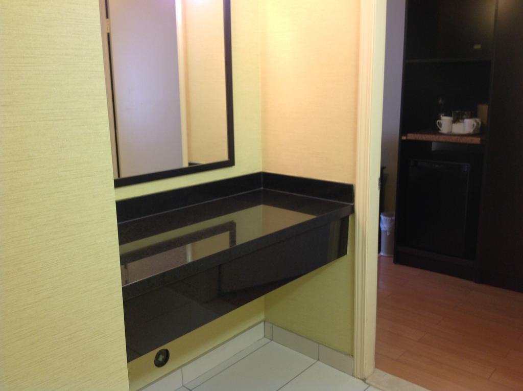 Park Inn & Suites By Radisson Vancouver Ngoại thất bức ảnh
