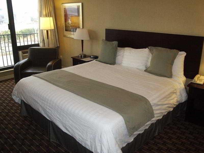 Park Inn & Suites By Radisson Vancouver Ngoại thất bức ảnh