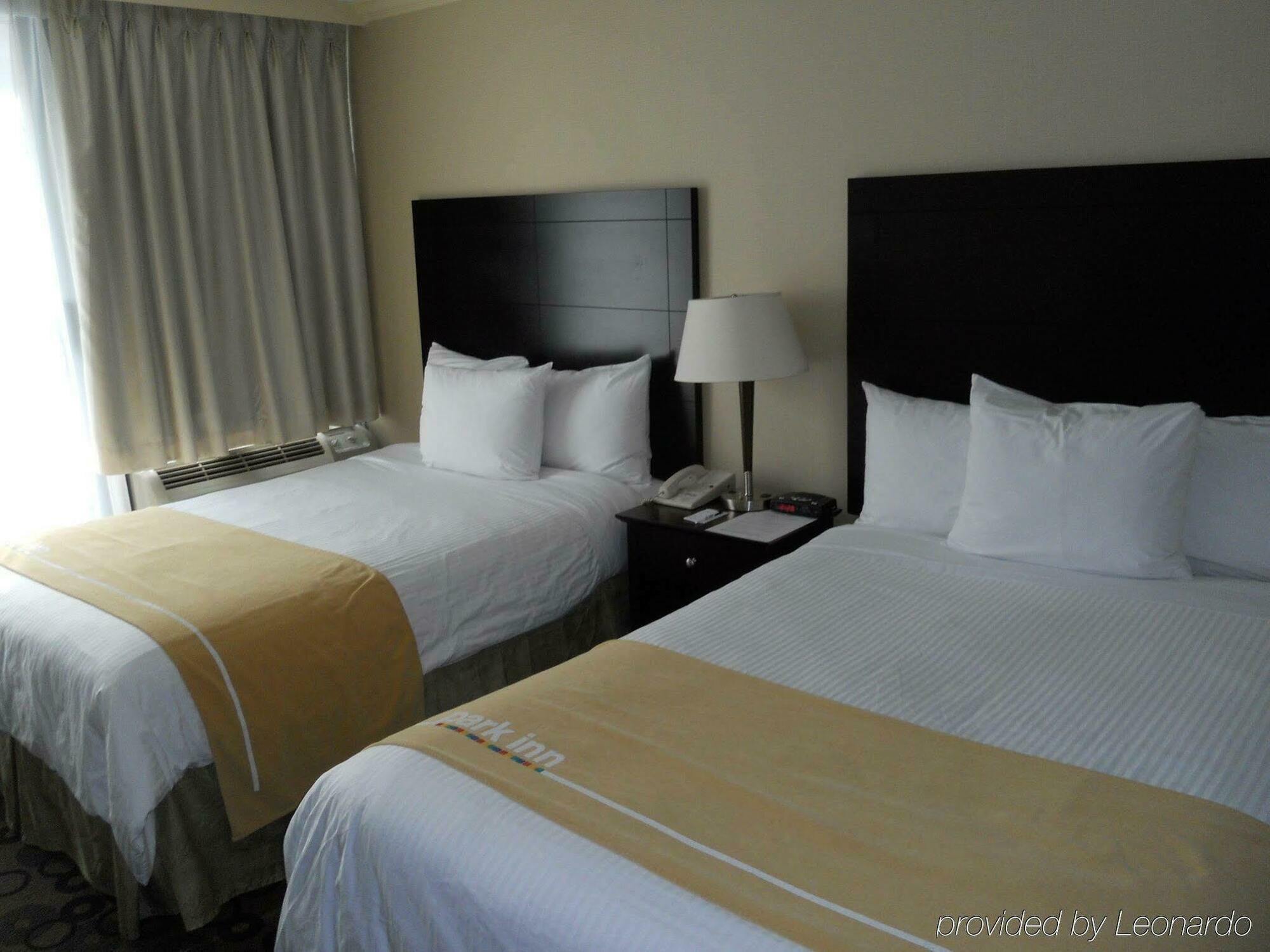 Park Inn & Suites By Radisson Vancouver Ngoại thất bức ảnh