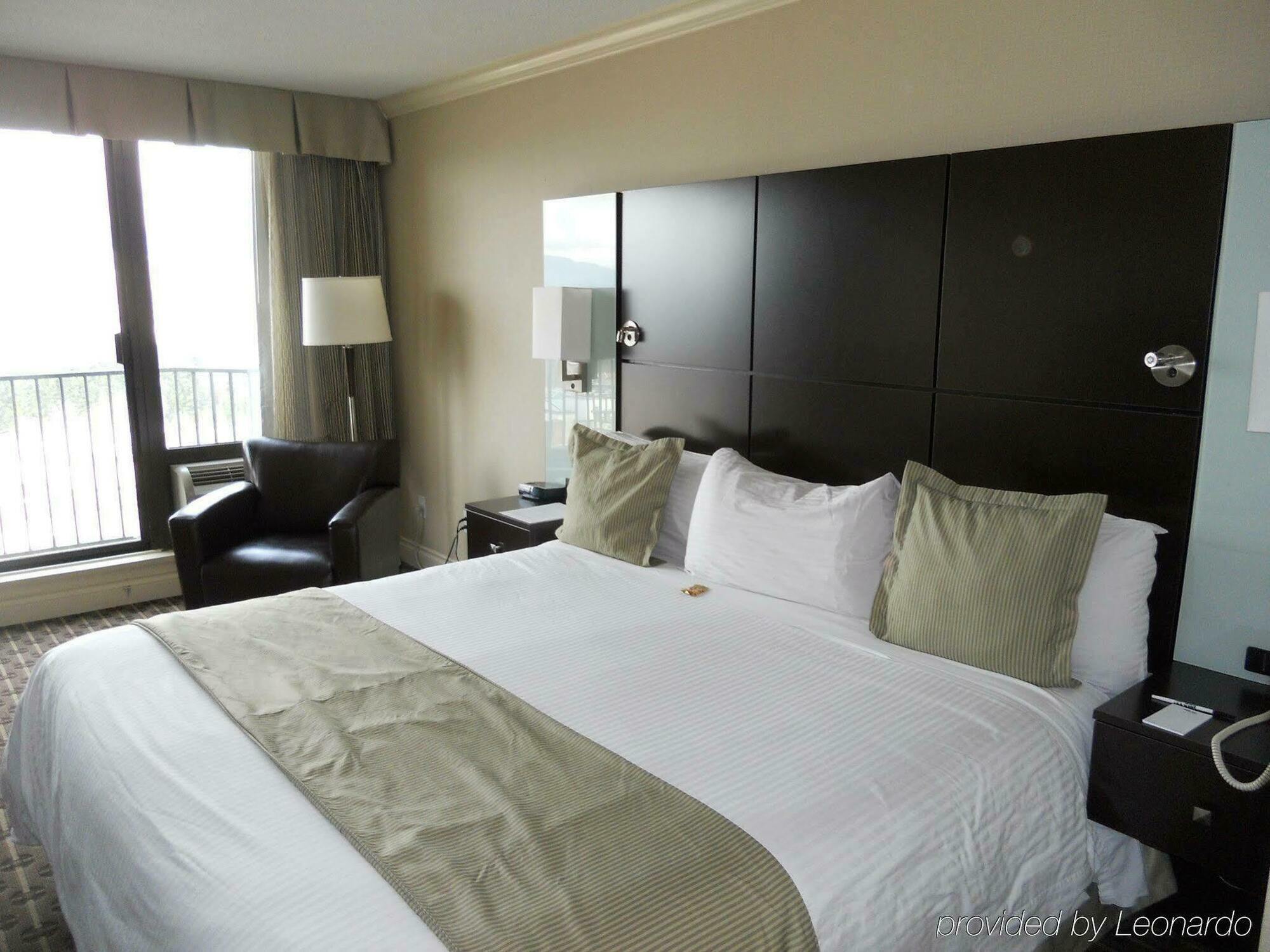 Park Inn & Suites By Radisson Vancouver Ngoại thất bức ảnh