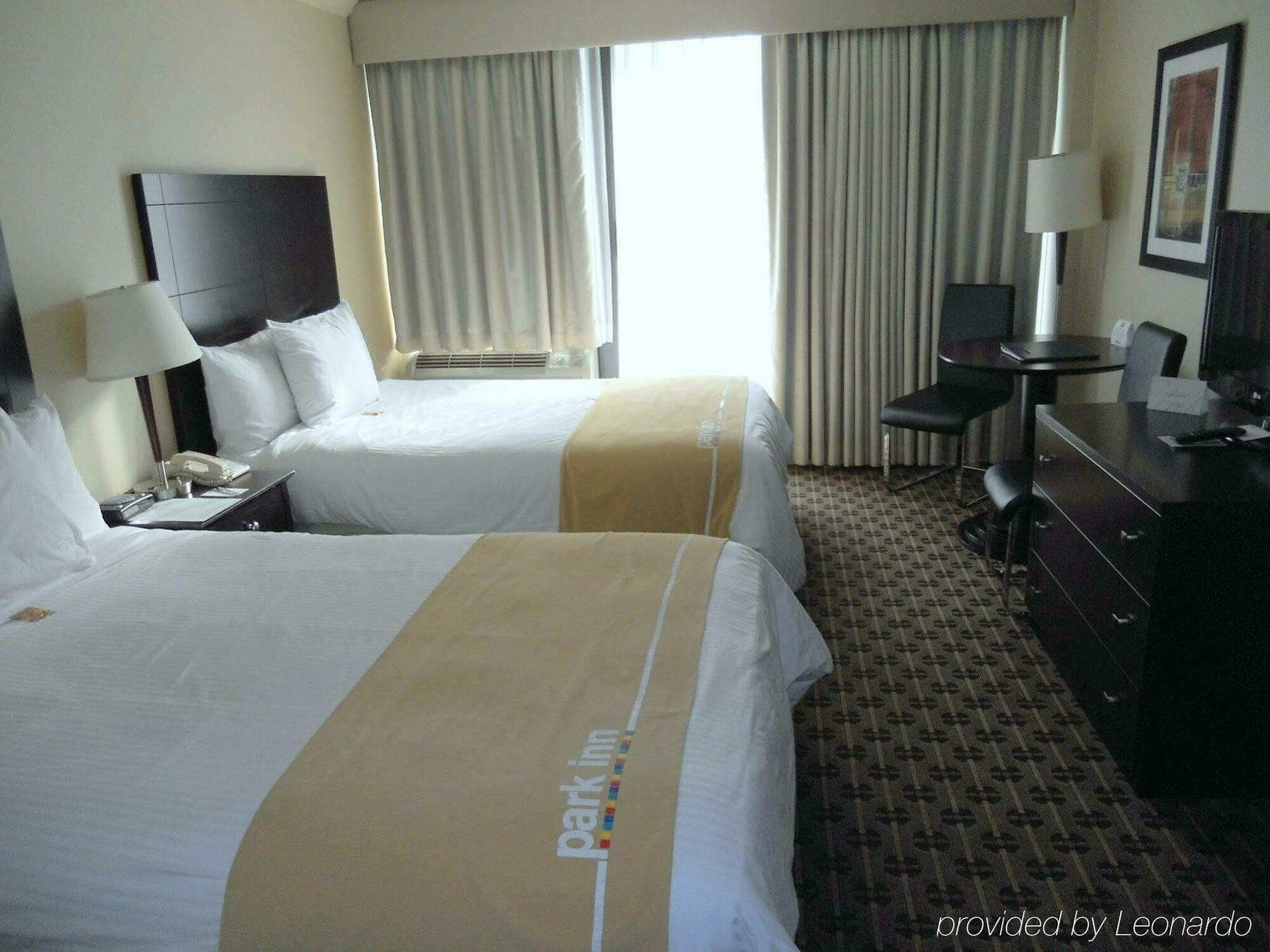 Park Inn & Suites By Radisson Vancouver Ngoại thất bức ảnh