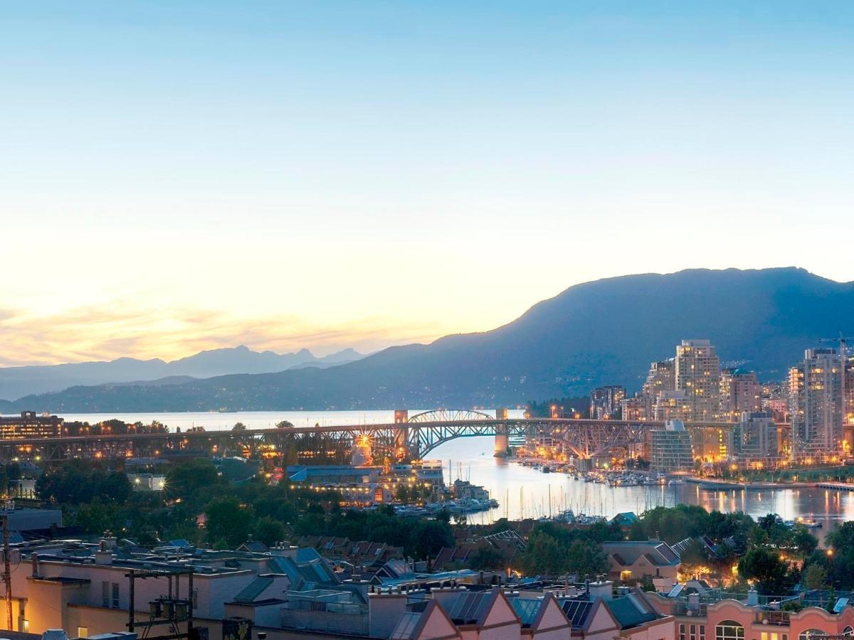 Park Inn & Suites By Radisson Vancouver Ngoại thất bức ảnh