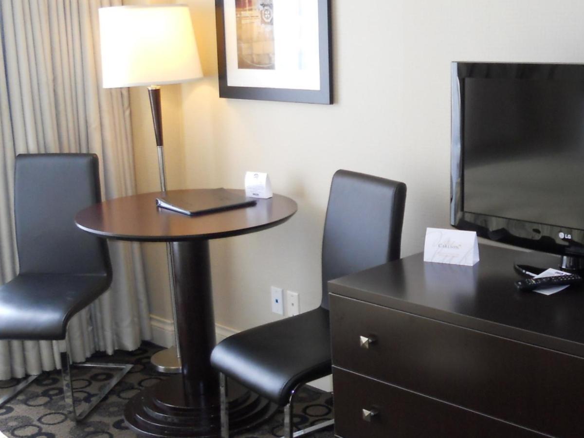 Park Inn & Suites By Radisson Vancouver Ngoại thất bức ảnh